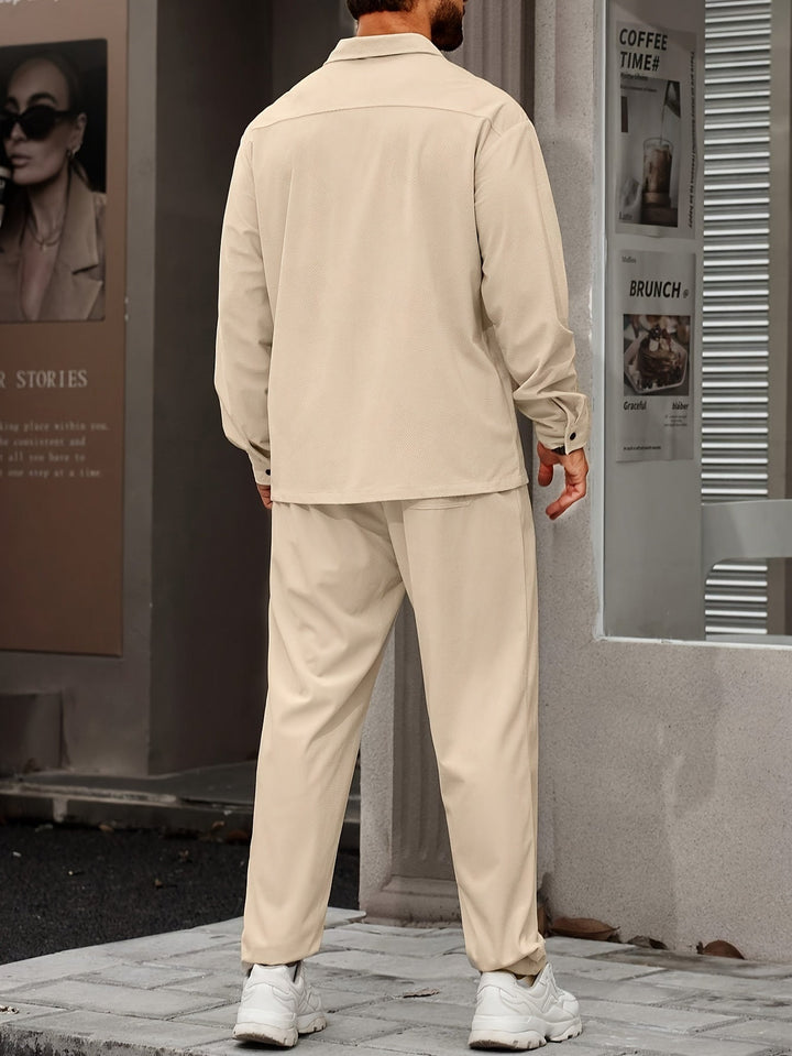 CLARIX | Tenue d'été décontractée avec chemise à col cranté et pantalon