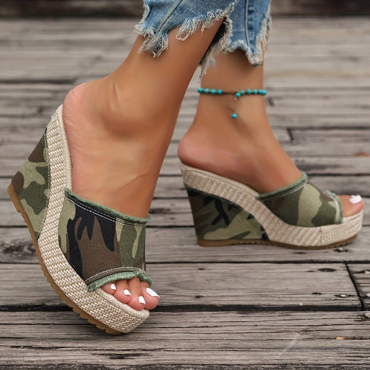 Amara | Chic & Comfortable Slides